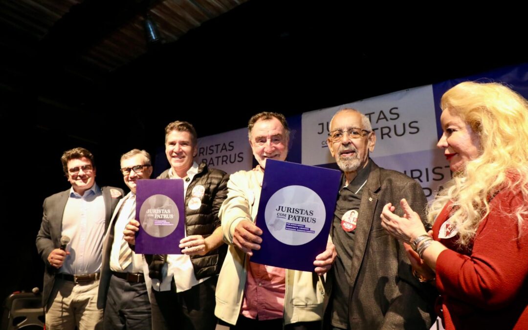 Juristas mineiros entregam Manifesto de apoio à campanha de Patrus