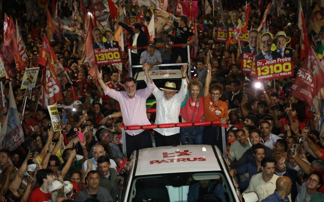 Montes Claros celebra a campanha de Patrus durante caminhada com presidente Lula
